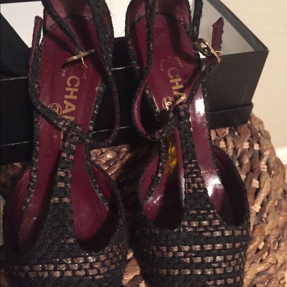 Chanel Slingback Classic Shoes - Picture 2 of 8